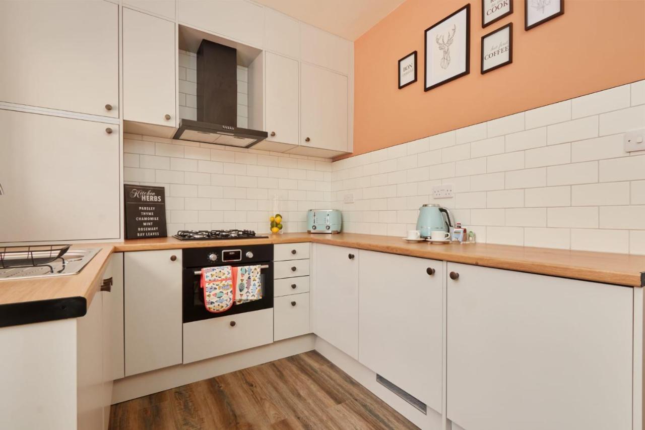 10 Percent Off - 3 Nights - Leeds - Bradford - Free Parking Holiday home Bradford (West Yorkshire)