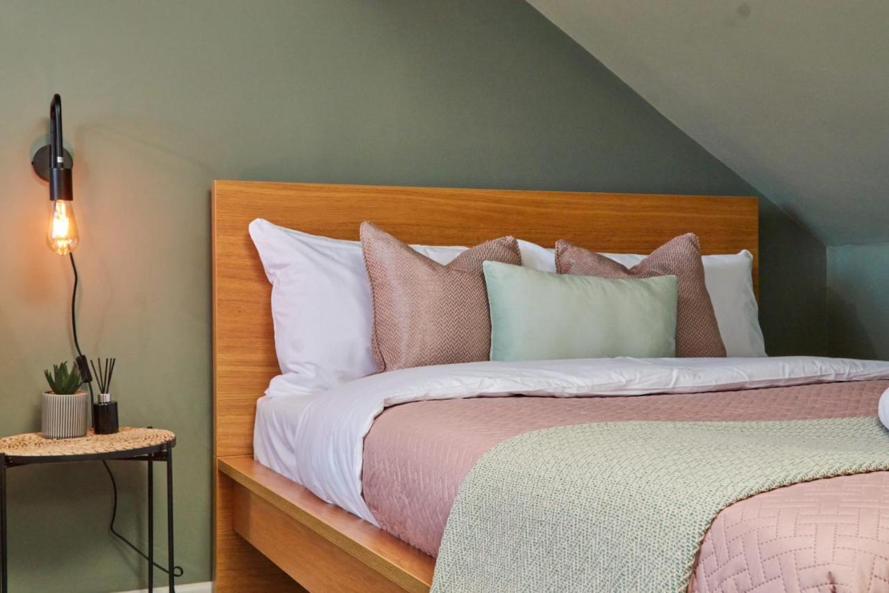 10 Percent Off - 3 Nights - Leeds - Bradford - Free Parking * Bradford (West Yorkshire)