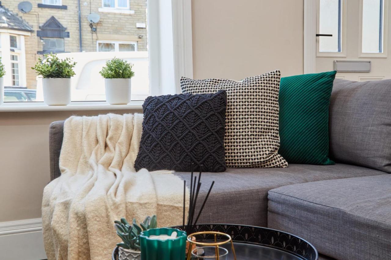 10 Percent Off - 3 Nights - Leeds - Bradford - Free Parking Holiday home